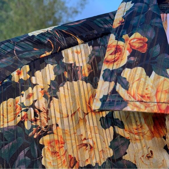 Roses Floral Blouse Medium Career top Sheen Button down Top - Picture 7 of 14
